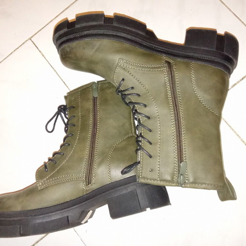 Boots khaki with zipper and laces like new