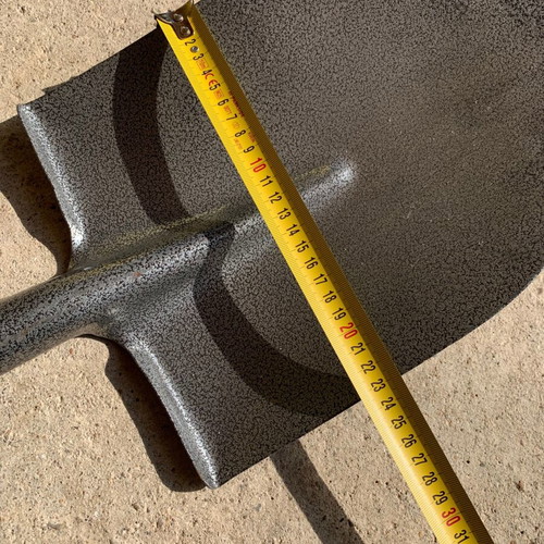Metal shovel like new, 102cm length, D-handle