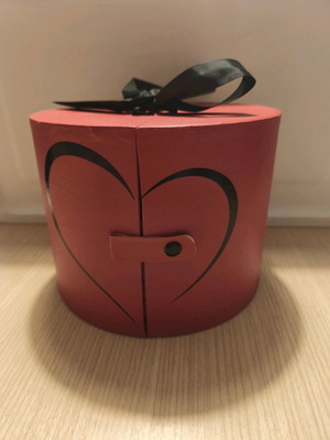 Gift box like new, red with heart design