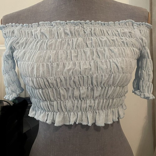 Top off shoulder crop pastel blue size S like new
