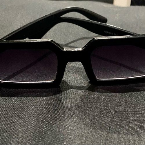 Black square sunglasses like new