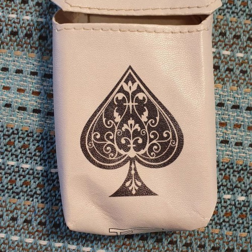 Cigarette pack case soft, white leatherette