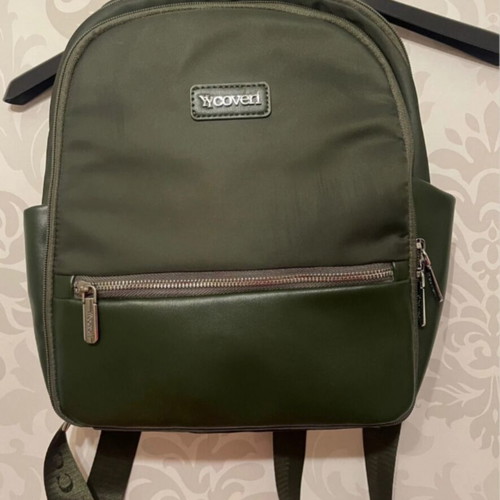 Coveri backpack green like new with laptop compartments