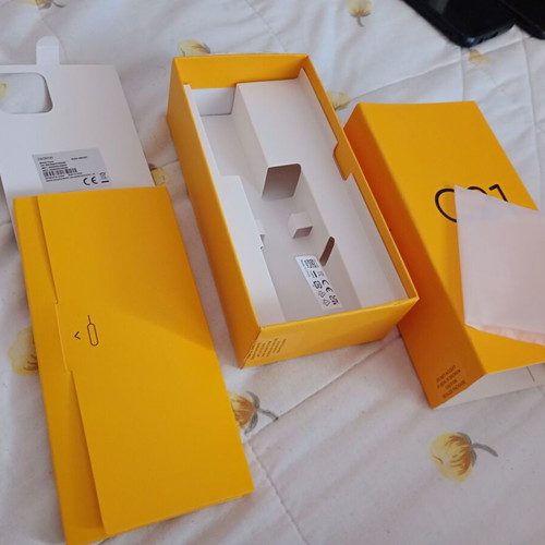 Realme C21 4GB RAM 64GB storage used, defective screen