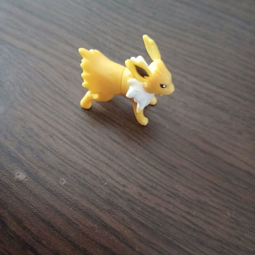 Jolteon Pokemon figure Gen 1 mini