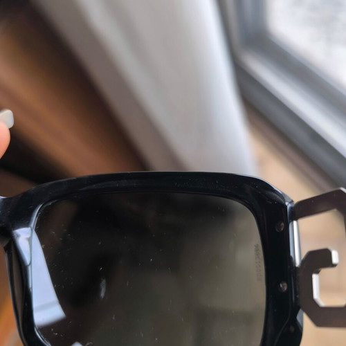 Dolce & Gabbana sunglasses like new, black with case