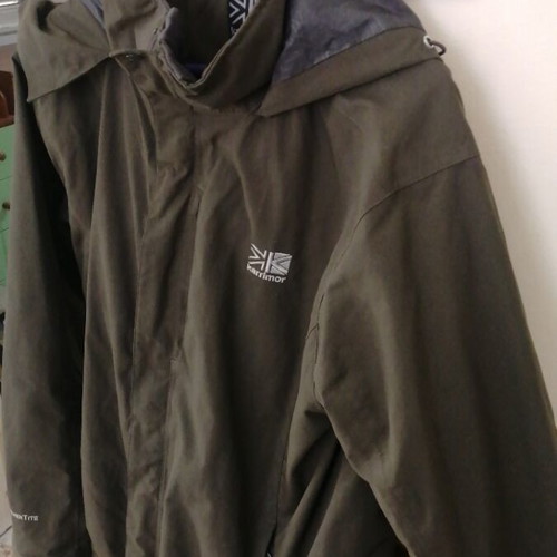 Karrimor men's jacket size Large like new, khaki