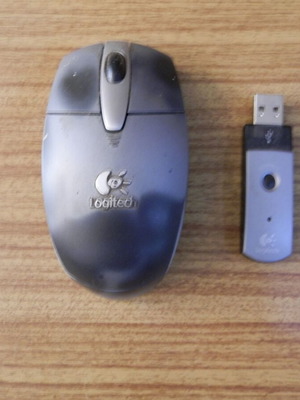 Mouse Cordless Logitech gray used, wireless with USB dongle
