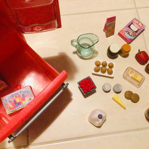 Our Generation Refrigerator like new, 40 x 17 cm