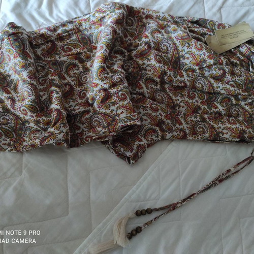Ralph Lauren pants new with paisley print and elastic hem