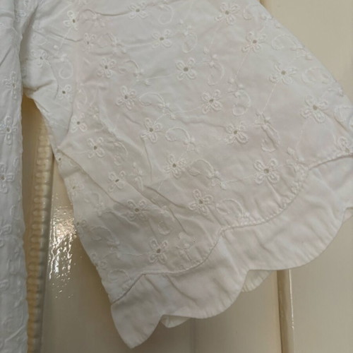 Tunic like new, white with embroidery, size XS