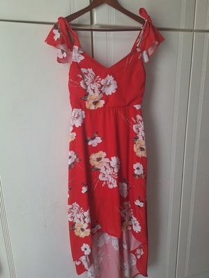 Maxi floral dress Tally Weijl with asymmetric hem size M like new, red