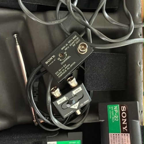 Sony CCD-V30E Video Camera Vintage Video 8 with Accessories