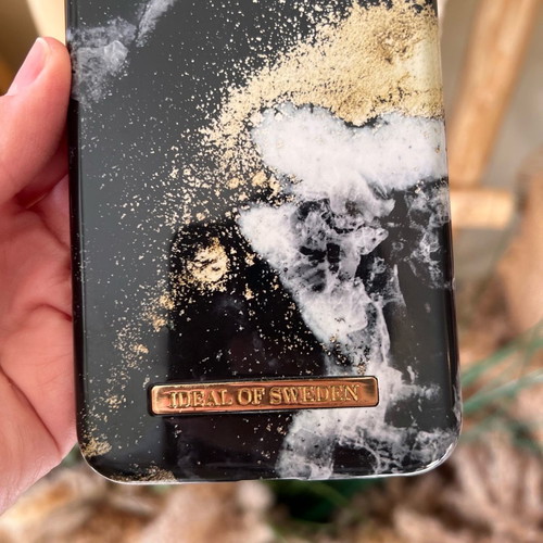 Ideal of Sweden iPhone 8plus case used