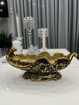 Table decor vintage large used