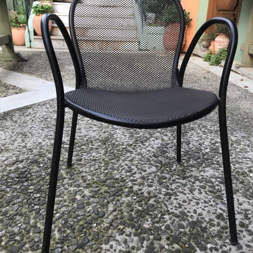 Mexil garden table and 4 chairs like new