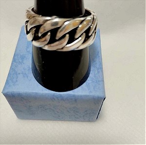 Κλασσικό δαχτυλίδι με σχέδιο αλυσίδα σε ασημί χρώμα