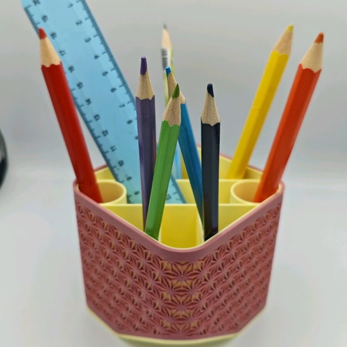 Desk pencil holder new with adjustable tilt 3D printed