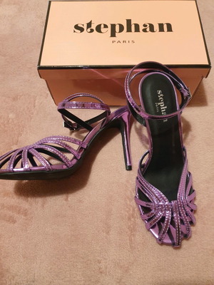 Stephan shoes new, purple metallic color, size 38