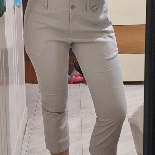 JustB gray capri pants size M like new