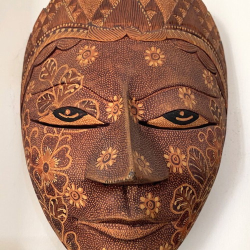 Wooden Batik Handmade Wall Mask with Flowers Indonesian Style like new