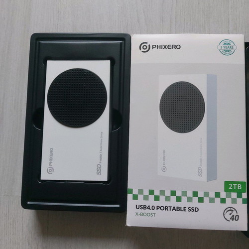 PHIXERO X-Boost USB4.0 Portable SSD 2TB new