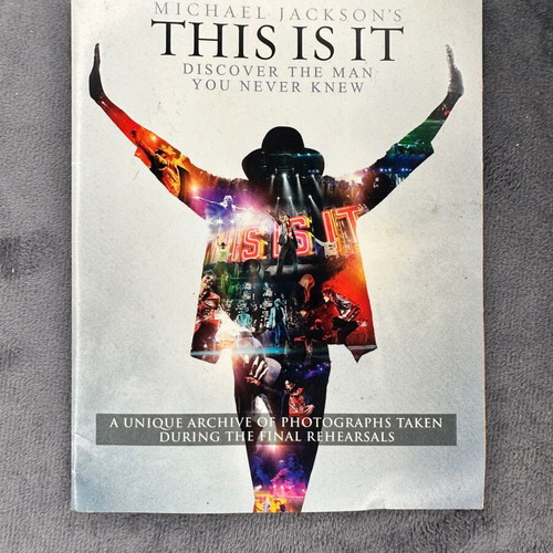 Michael Jackson This Is It mini album like new from 2009 concert ticket