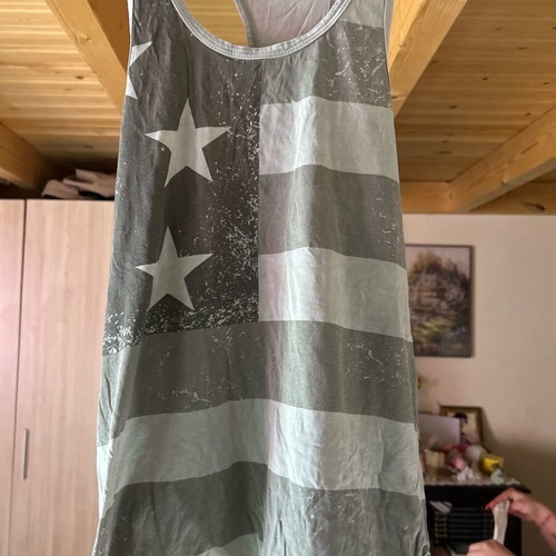 Sleeveless blouse grey with stars and stripes like new