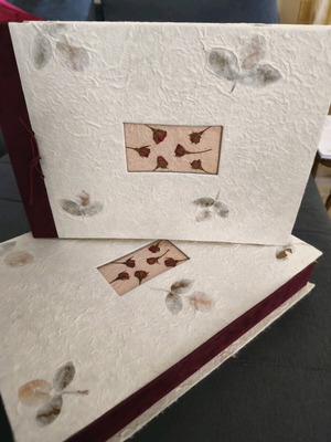 Photo album with rice paper new, 30 pages with box and vinyl photo corners