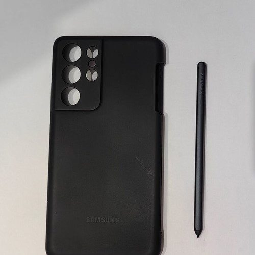 Samsung S21 Ultra case with pen and skin like new