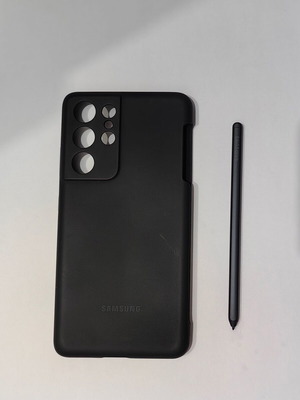Samsung S21 Ultra case with pen and skin like new