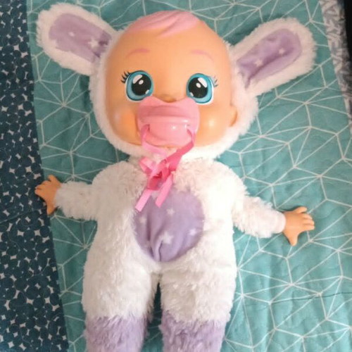 Crybabies doll used, pacifier needs slight pressure