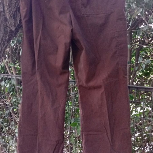 Scrubs medical work pants like new, size Large with pockets and elastic