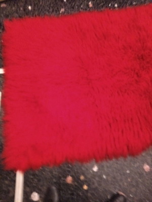 Red whole-fur flokati rug used, 1.17x2.10 m