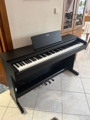 Ψηφιακό πιάνο Yamaha Arius YDP-143 88 πλήκτρα μεταχειρισμένο