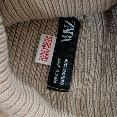 Zara baby hat like new, for 6-18 months