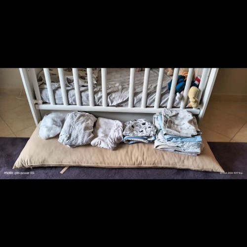 Lorelli baby cot like new with mattress and accessories