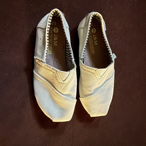 J&M canvas slip-ons size 30 like new, beige casual shoes for boys