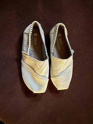 J&M canvas slip-ons size 30 like new, beige casual shoes for boys