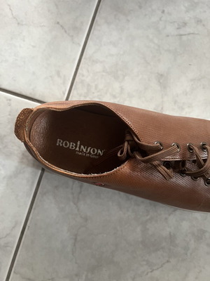 Robinson men's leather shoes used, size 45, white and brown