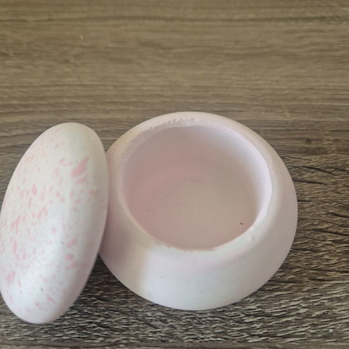 Ceramic macaron jewelry boxes with pink splashes, set of 4, like new