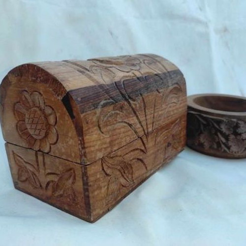 Wood Carved Chest and Bowl from India like new
