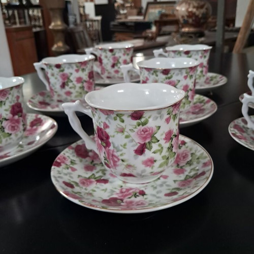 Coffee cup set like new, 12 pieces