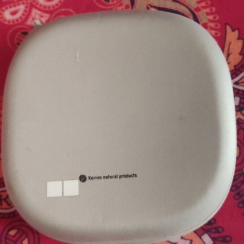 Korres makeup and jewelry hard case like new