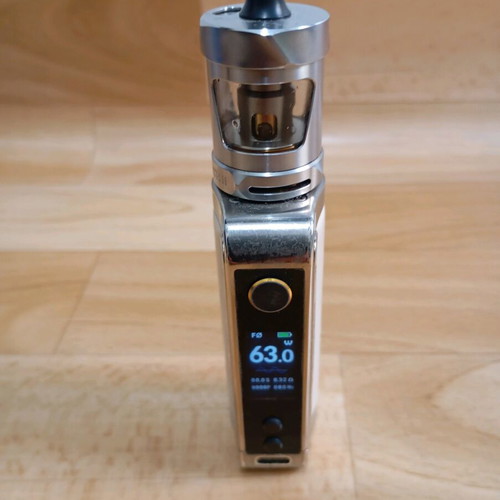 Electric cigarette used, like new, good working condition
