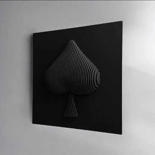 Wall Art Layered Poker decoration like new, 18 x 18 cm