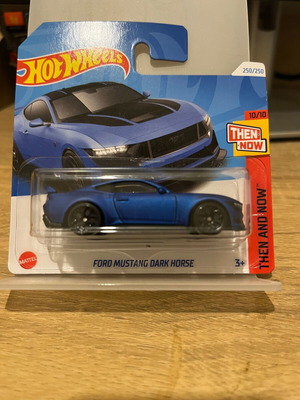 Hot Wheels Ford Mustang Dark Horse new