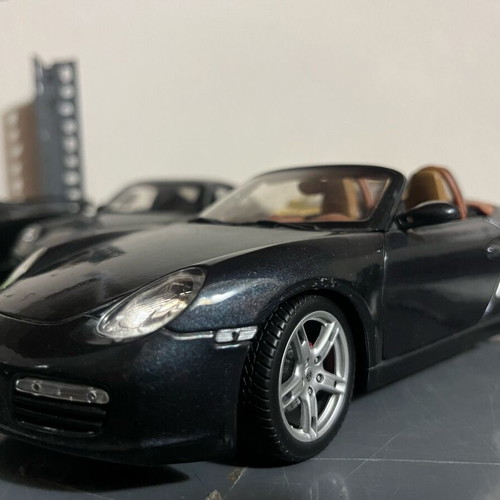 Porsche Cabrio Car Model 1:18 like new