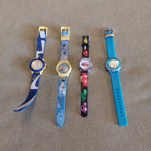 Children's watches like new, pack of 4 multicolored