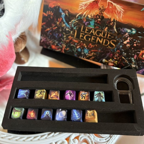 League of Legends Poro plush and Spell keycaps collector set like new